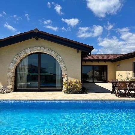 Private Villa At Blacksearama Golf & Villas Resort Balchik Exterior foto