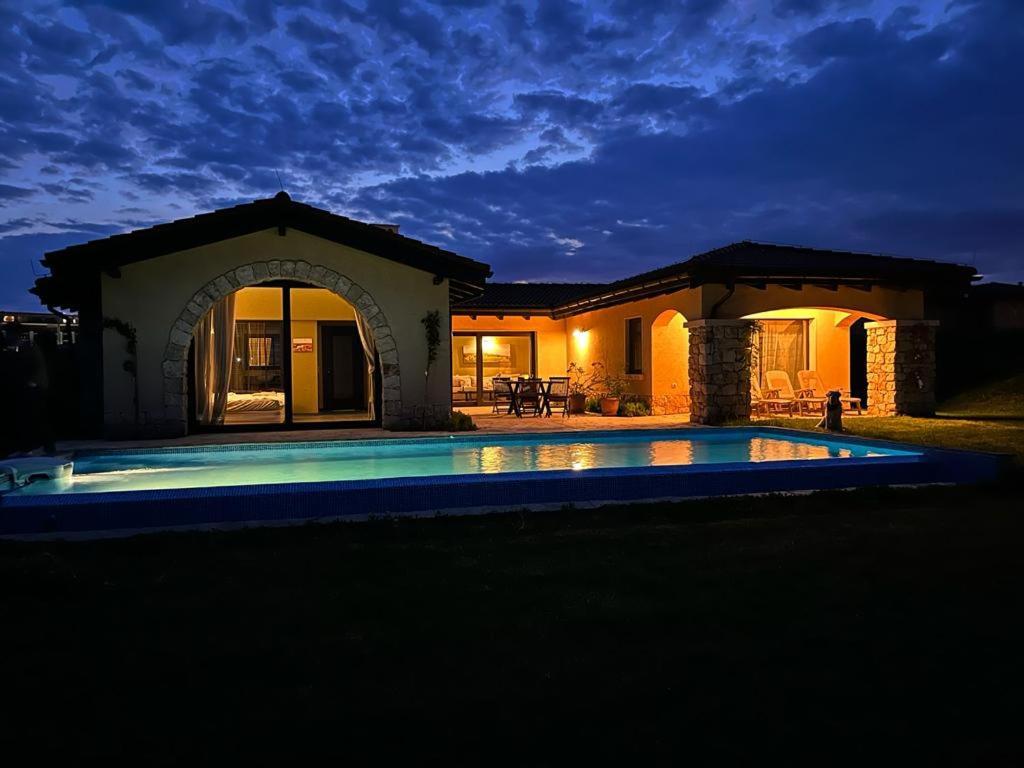 Private Villa At Blacksearama Golf & Villas Resort Balchik Exterior foto